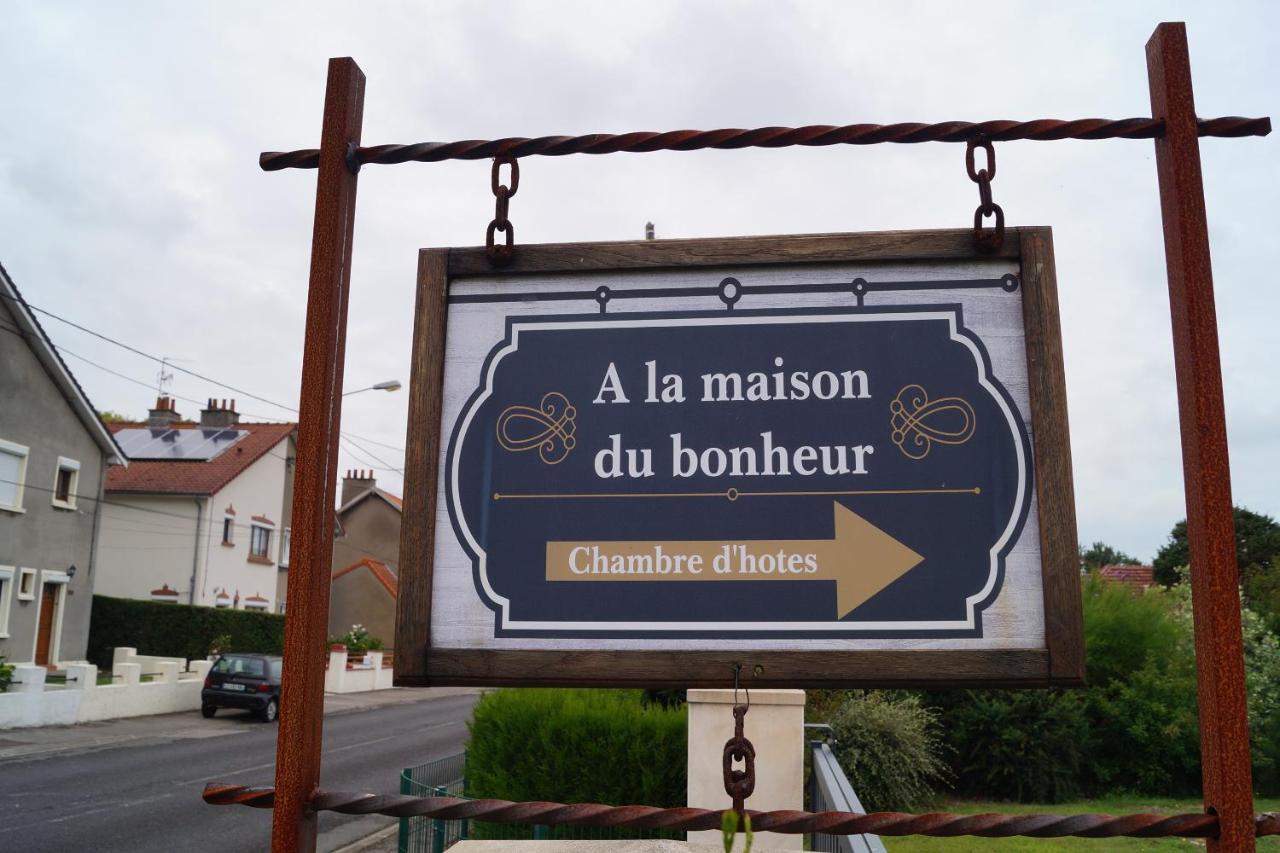 A La Maison Du Bonheur Audruicq Bagian luar foto