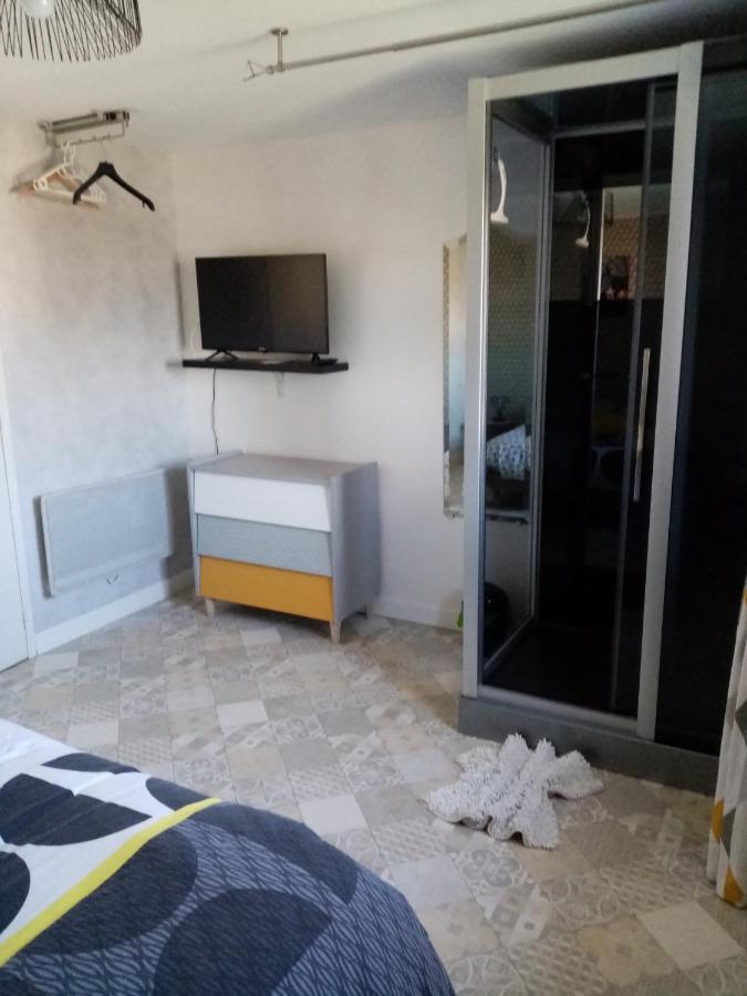 A La Maison Du Bonheur Audruicq Bagian luar foto